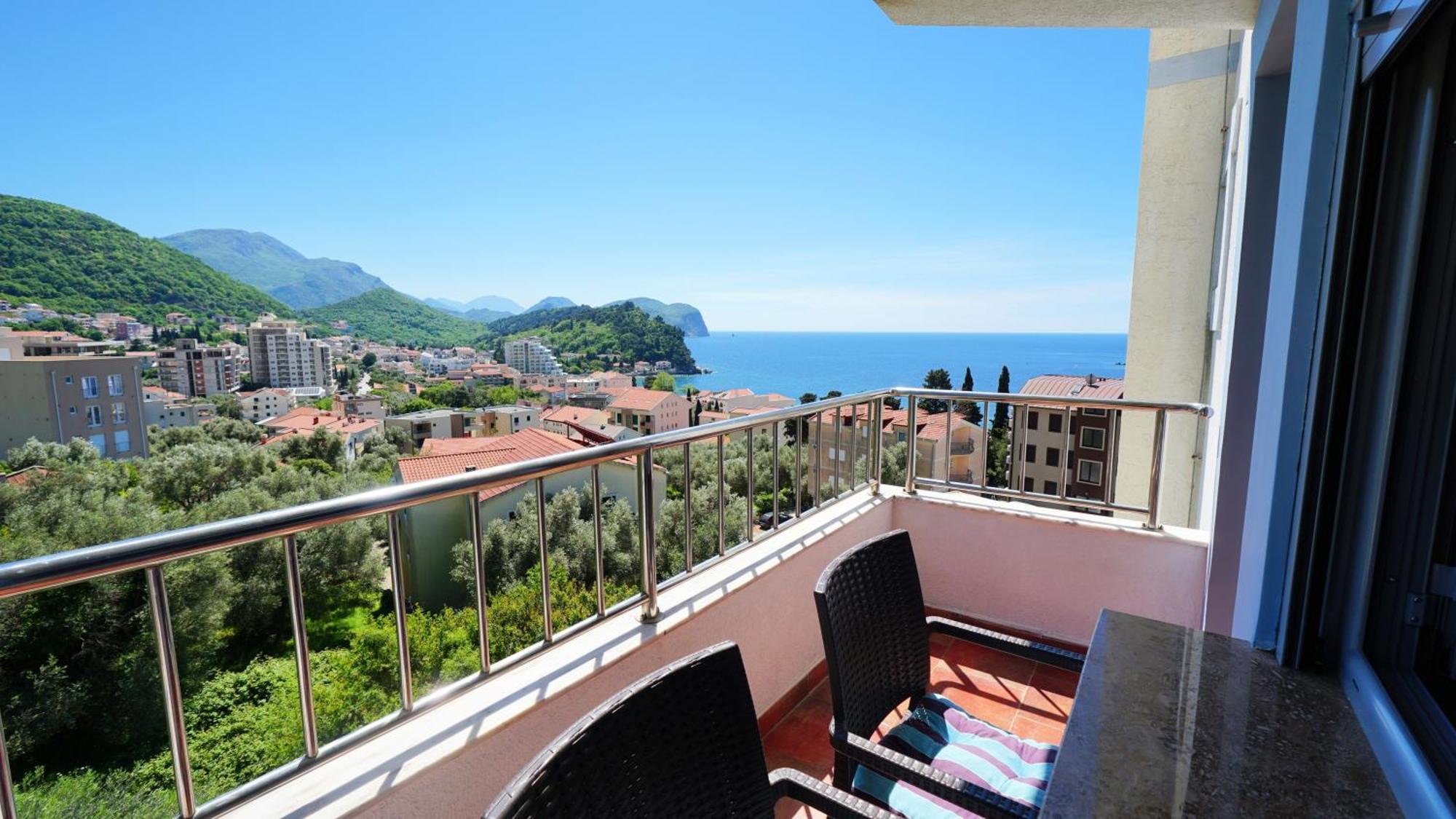 Medin Apartments Bluvista Petrovac na moru Exterior foto